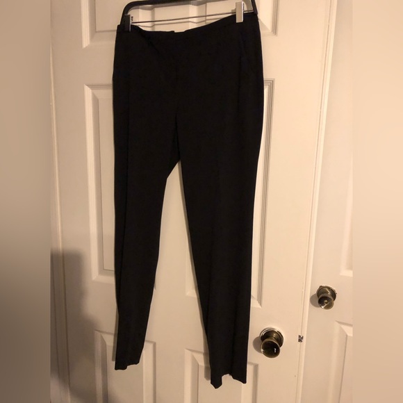 Never worn woman pants - Picture 2 of 2
